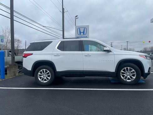 Used 2018 Chevrolet Traverse LT w/ LPO, Floor Liner Package image 3
