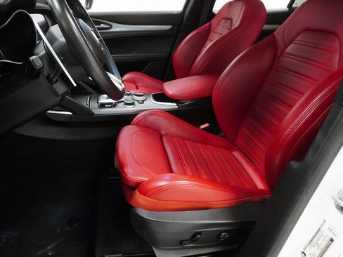 Used 2023 Alfa Romeo Stelvio Veloce image 10