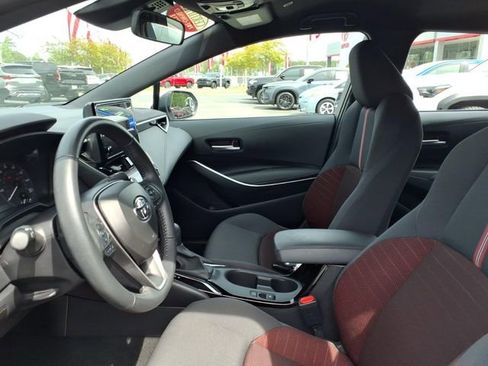 Used 2025 Toyota Corolla SE FWD image 5