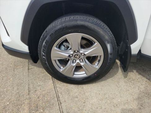 Certified 2024 Toyota RAV4 XLE FWD image 34
