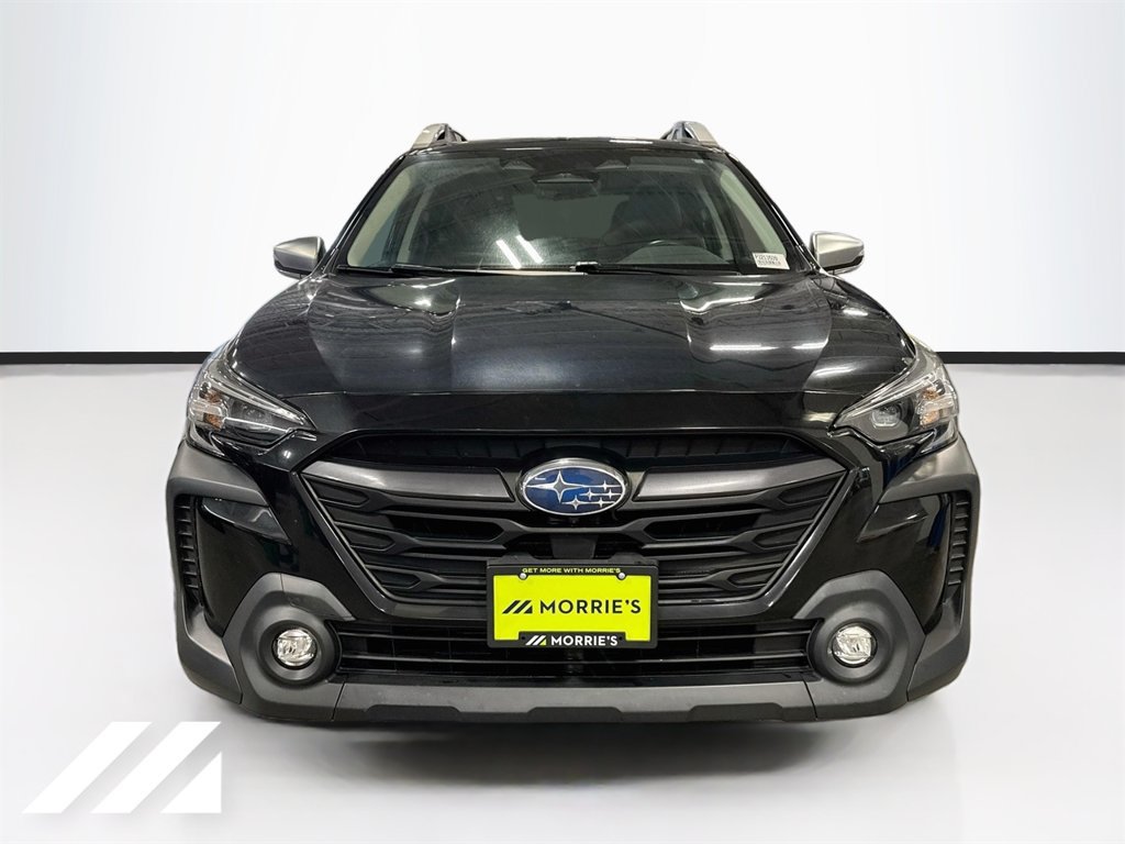 Used 2023 Subaru Outback Touring AWD/4WD image 2
