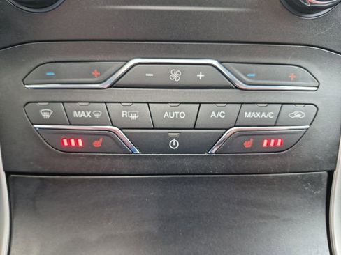 Used 2019 Ford Edge SEL w/ Equipment Group 201A image 22