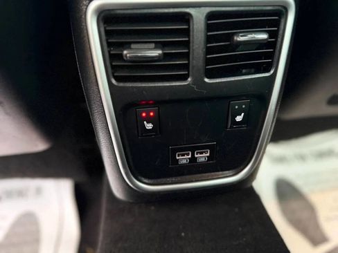 Used 2020 Dodge Charger SXT w/ Leather Interior Group image 13