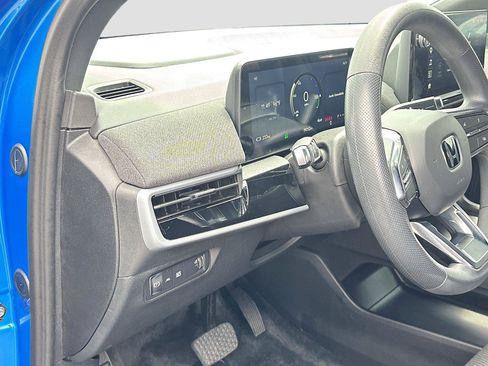 Used 2024 Honda Prologue EX image 11