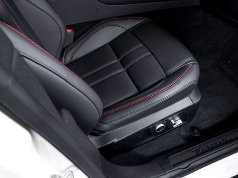 Used 2024 Maserati Levante GT Ultima AWD/4WD image 54