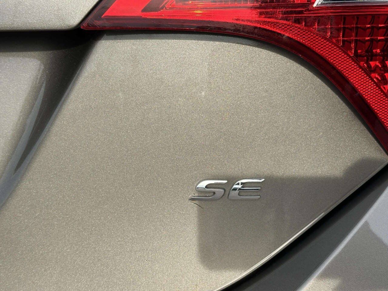 Used 2019 Toyota Corolla SE FWD image 37