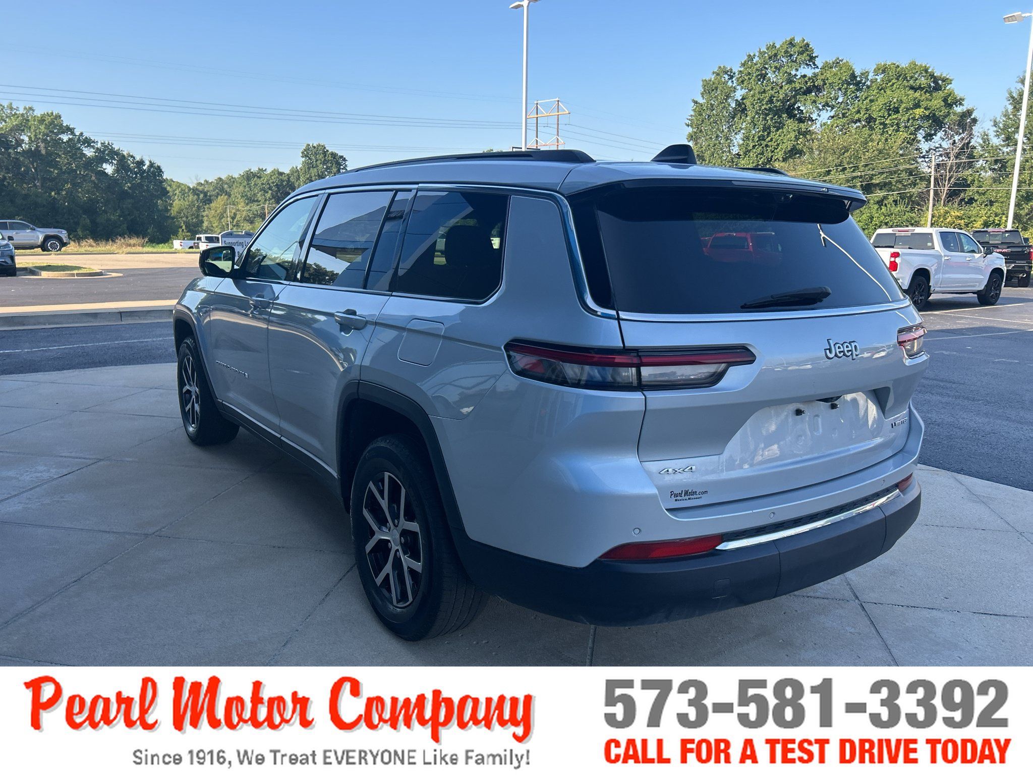 Used 2024 Jeep Grand Cherokee L Limited w/ Luxury Tech Group II AWD/4WD image 6