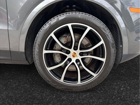 Used 2021 Porsche Cayenne S AWD/4WD image 13
