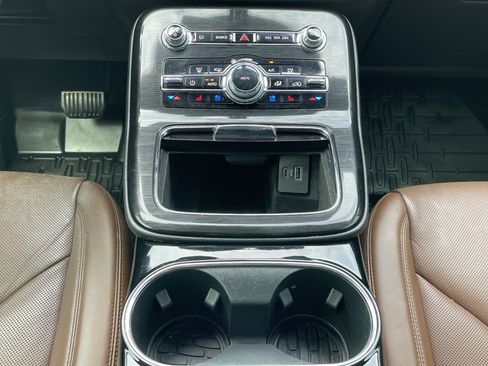 Used 2023 Lincoln Nautilus Reserve w/ Equipment Group 201A image 24