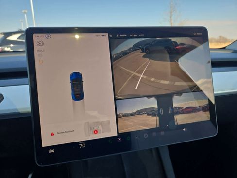 Used 2022 Tesla Model Y Long Range image 27