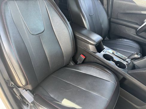 Used 2017 Chevrolet Equinox Premier w/ Enhanced Convenience Package AWD/4WD image 11