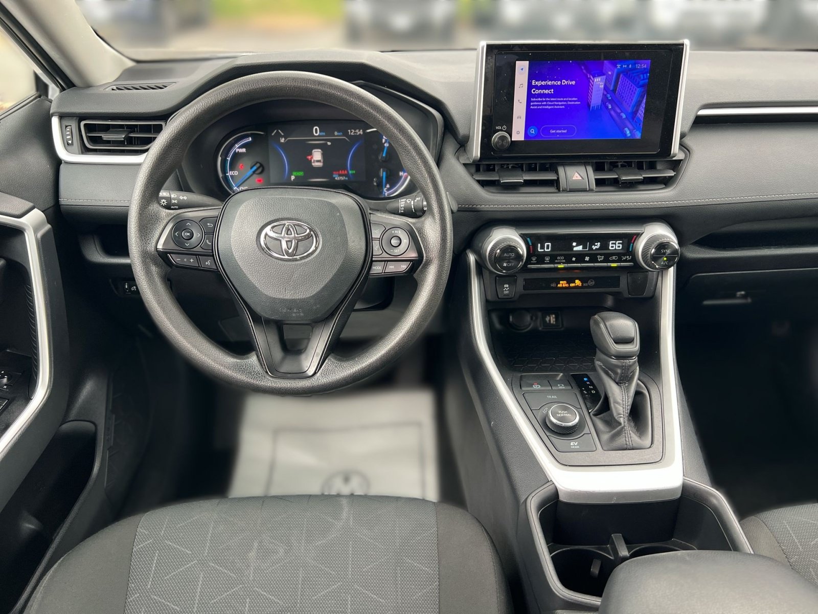 Used 2025 Toyota RAV4 XLE AWD/4WD image 23