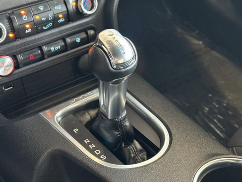 Certified 2022 Ford Mustang Coupe RWD image 22