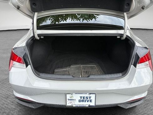 Used 2021 Hyundai Elantra SEL FWD image 25