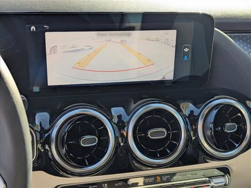 New 2026 Mercedes-Benz GLA 250 GLA 250 image 12