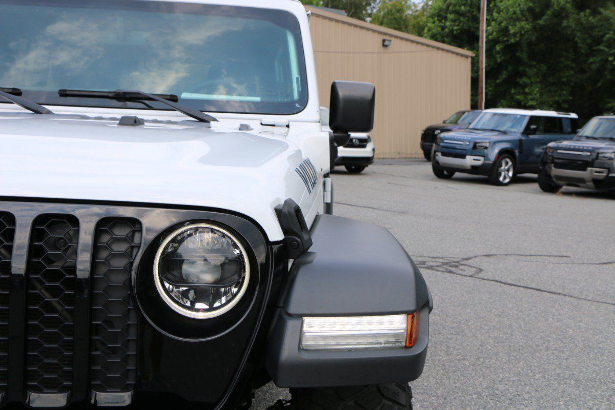 Used 2023 Jeep Wrangler Unlimited w/ Sun & Screen Package AWD/4WD image 11