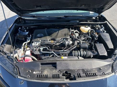 Used 2025 Toyota Camry SE image 11