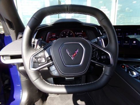 Used 2025 Chevrolet Corvette Stingray Preferred Cpe w/ Z51 Performance Package RWD image 24