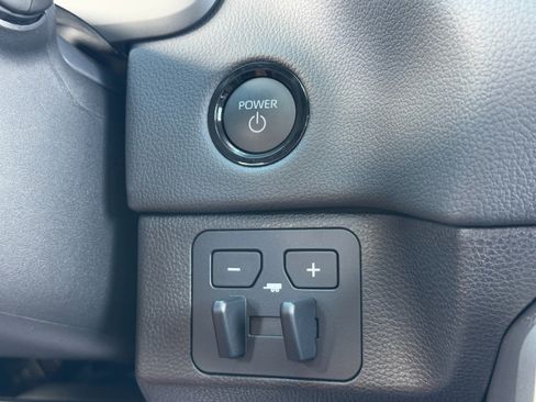 Used 2025 Toyota Sequoia SR5 image 23