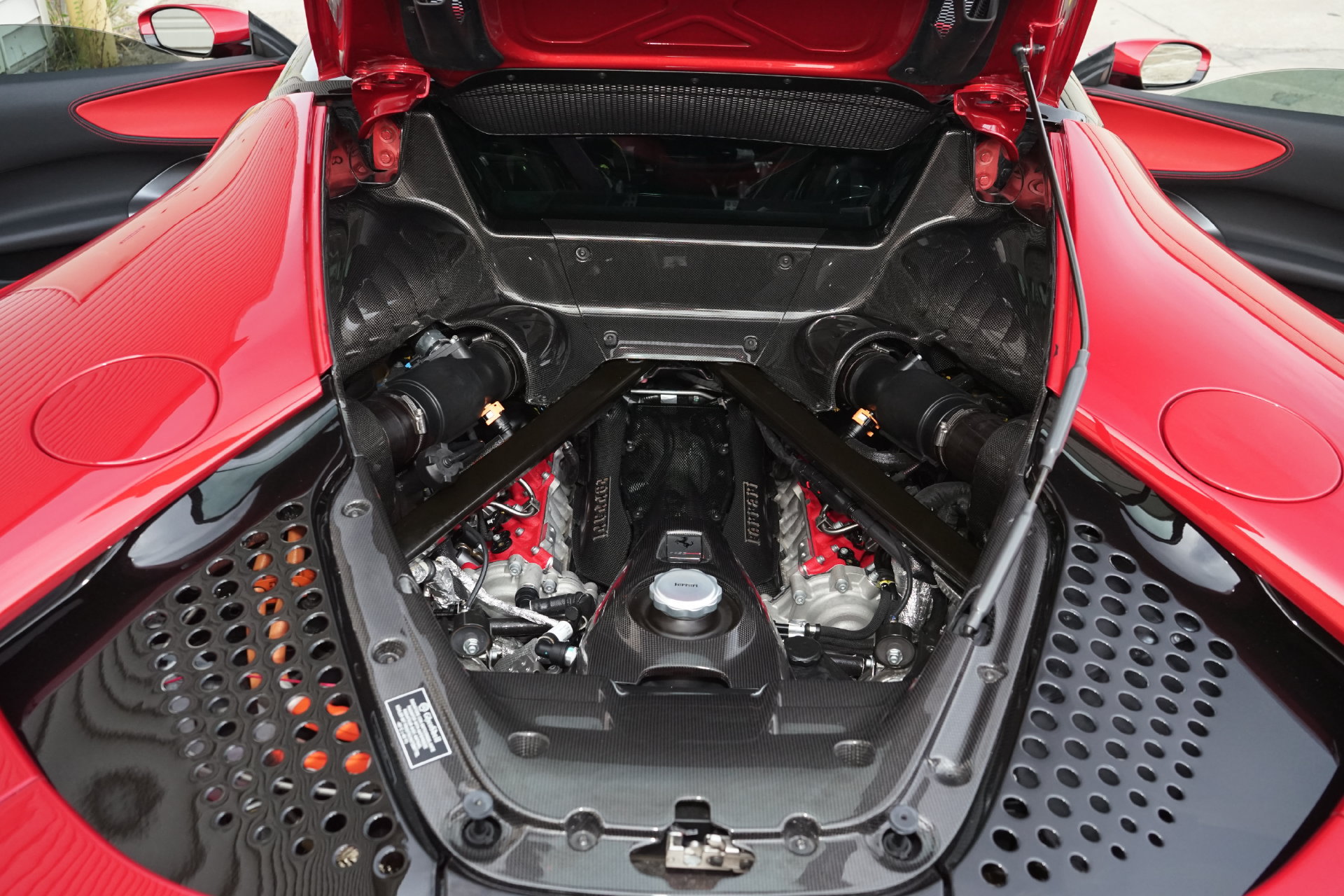 Used 2021 Ferrari SF90 Stradale AWD/4WD image 34