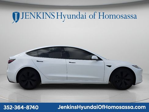 Used 2025 Tesla Model 3 RWD image 3