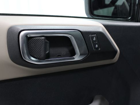 Used 2022 Ford Bronco Wildtrak AWD/4WD image 42