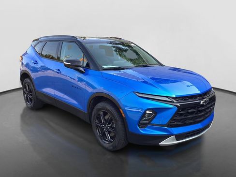 Used 2024 Chevrolet Blazer LT w/ Midnight/Sport Edition AWD/4WD image 3