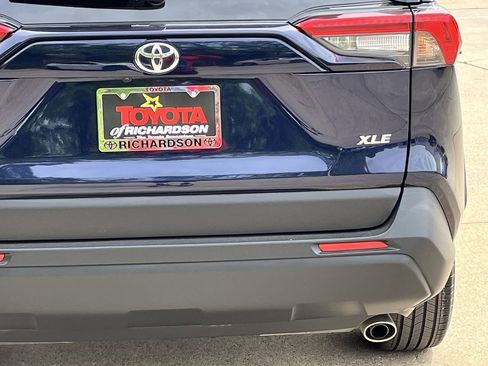 Used 2025 Toyota RAV4 XLE Premium FWD image 6