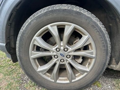 Used 2021 Ford Explorer Limited image 20