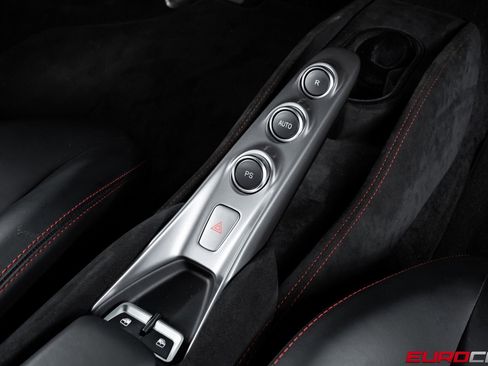 Used 2020 Ferrari F8 Tributo image 39