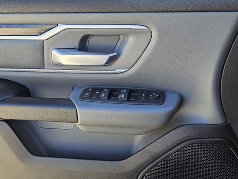 Used 2023 RAM 1500 Lone Star image 28