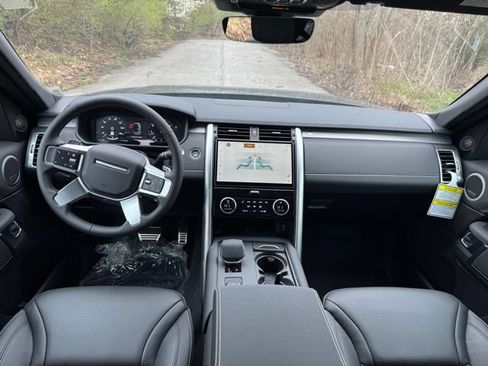 New 2026 Land Rover Discovery Dynamic SE AWD/4WD image 21