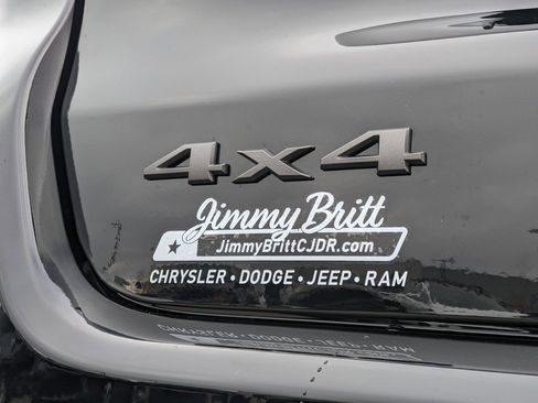 New 2026 Jeep Compass Latitude image 20