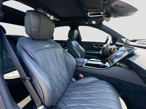 Used 2025 Mercedes-Benz S 63 AMG S image 30