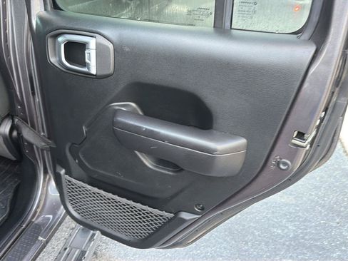 Used 2021 Jeep Wrangler Unlimited Sport AWD/4WD image 15
