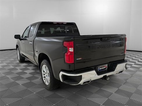 Used 2022 Chevrolet Silverado 1500 LTZ w/ LTZ Premium Package image 5