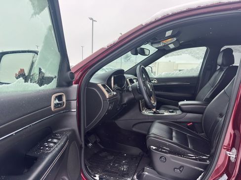 Used 2017 Jeep Grand Cherokee Limited w/ Trailer Tow Group IV image 11