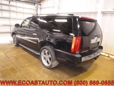 Used 2007 Cadillac Escalade ESV AWD w/ Climate Package image 3