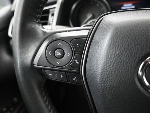 Used 2022 Toyota Camry SE image 20