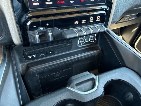Used 2019 RAM 2500 Laramie AWD/4WD image 33