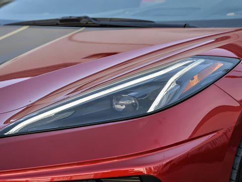 Used 2023 Chevrolet Corvette Stingray Premium Conv w/ Z51 Performance Package RWD image 8