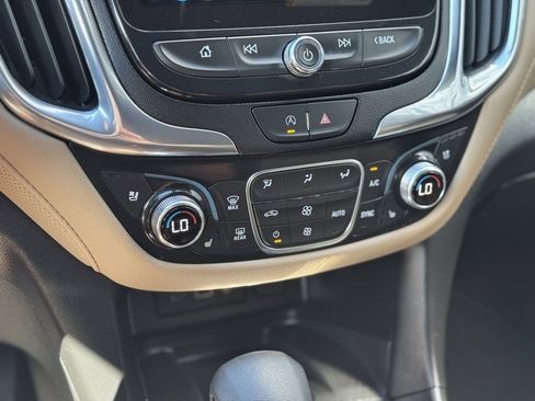 Used 2022 Chevrolet Equinox Premier image 15