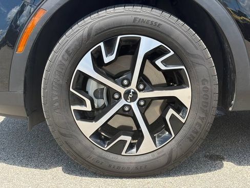 Certified 2023 Kia Sportage EX AWD/4WD image 28