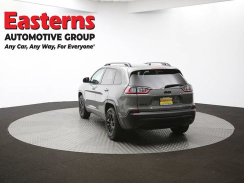 Used 2023 Jeep Cherokee Altitude Lux image 65