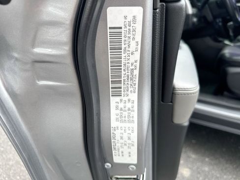 Used 2014 Jeep Cherokee Limited FWD image 28