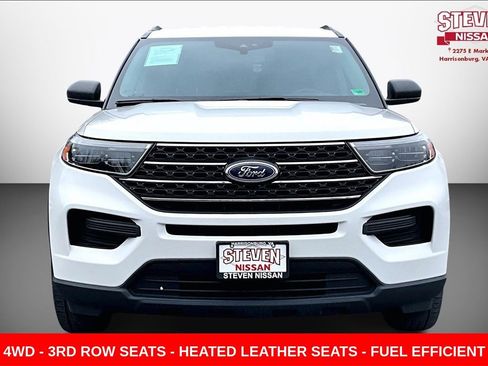 Used 2022 Ford Explorer XLT image 2