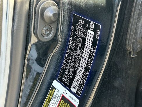 Used 2012 Toyota Camry LE image 11