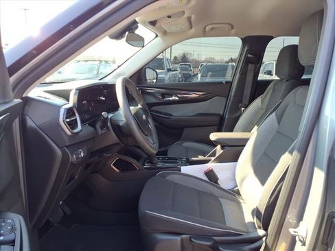 Used 2024 Chevrolet TrailBlazer LS image 17