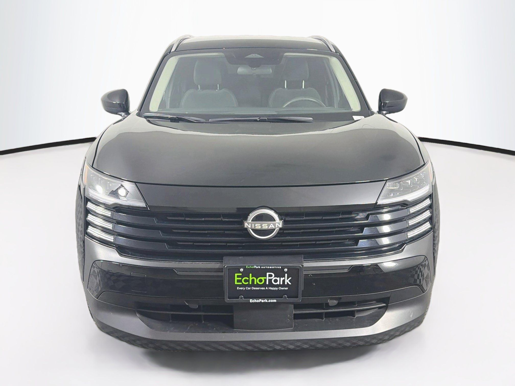 Used 2026 Nissan Kicks SV w/ Charging Package FWD image 2