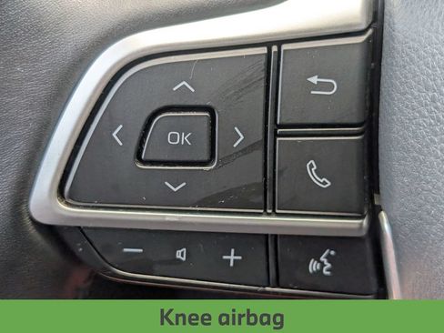 Used 2022 Toyota Highlander XSE FWD image 21